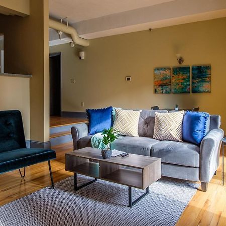 Frontdesk 2015 East 4Th Street Apts Downtown Cleveland Apartment ภายนอก รูปภาพ