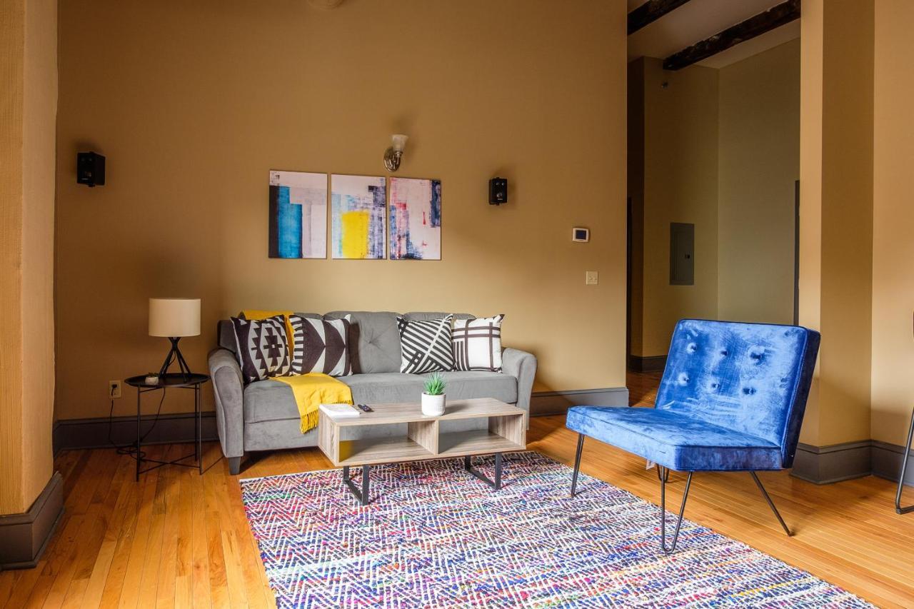 Frontdesk 2015 East 4Th Street Apts Downtown Cleveland Apartment ภายนอก รูปภาพ