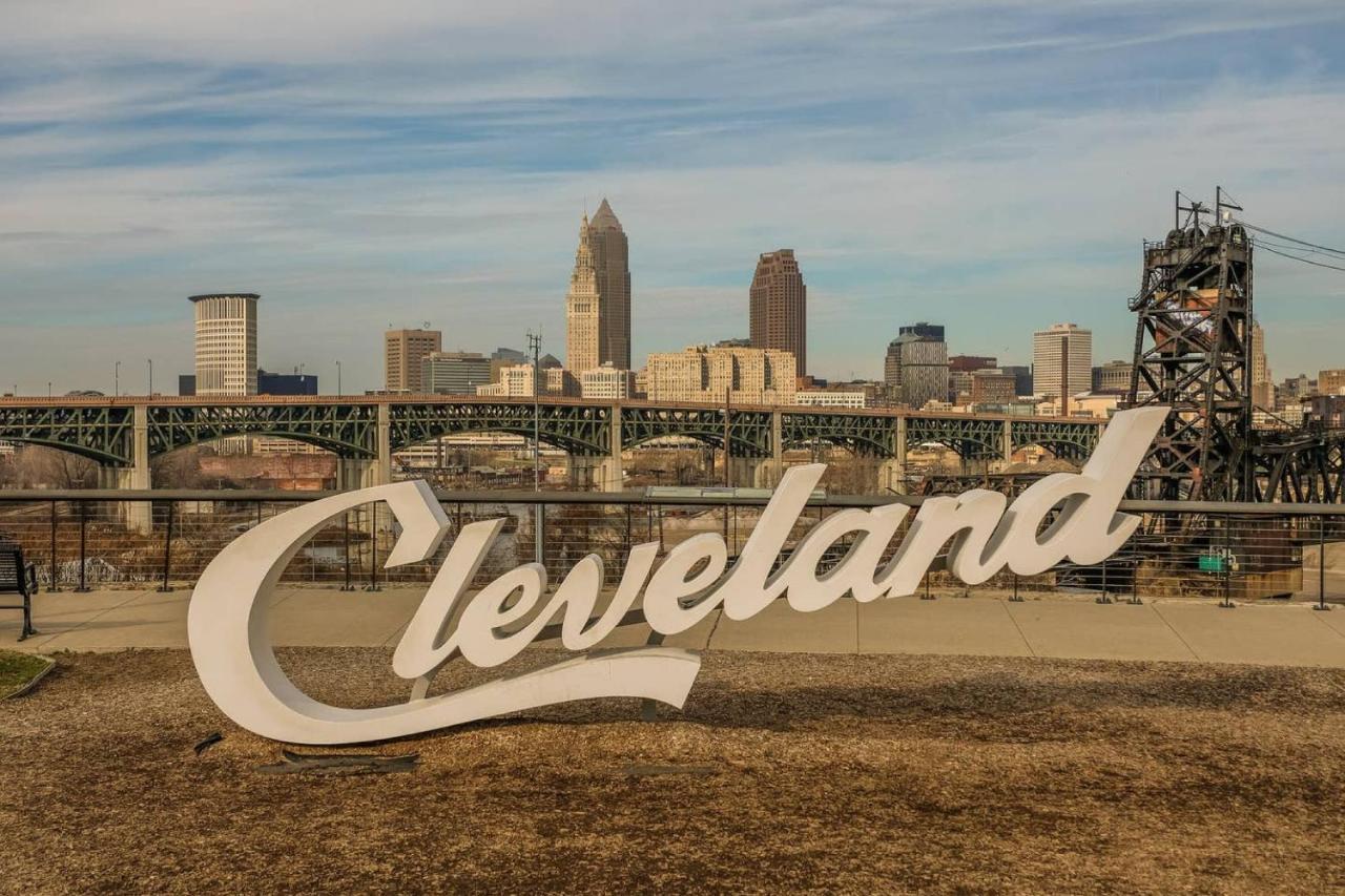Frontdesk 2015 East 4Th Street Apts Downtown Cleveland Apartment ภายนอก รูปภาพ